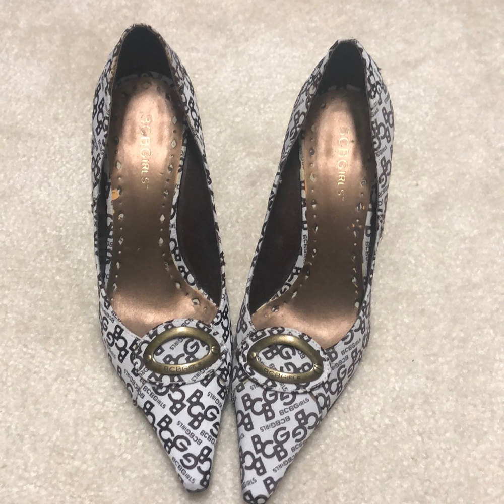 BCBG high heel shoe